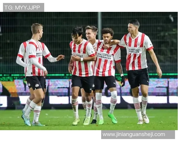 埃因霍温青年队迎战马斯特球队全力争胜展现青春风采