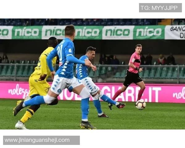 敦刻尔克与瓦朗谢纳的较量揭示足球战术与团队精神的完美结合 敦刻尔克与瓦朗谢纳的较量揭示足球战术与团队精神的完美结合