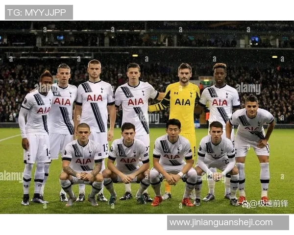 曼联迎战顿涅茨克全力争胜球迷期待激情对决与精彩瞬间