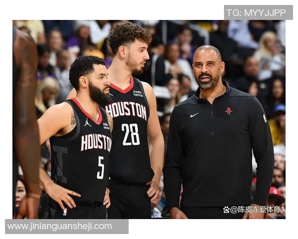 火箭与勇士激战正酣2月24日精彩对决引发球迷热议