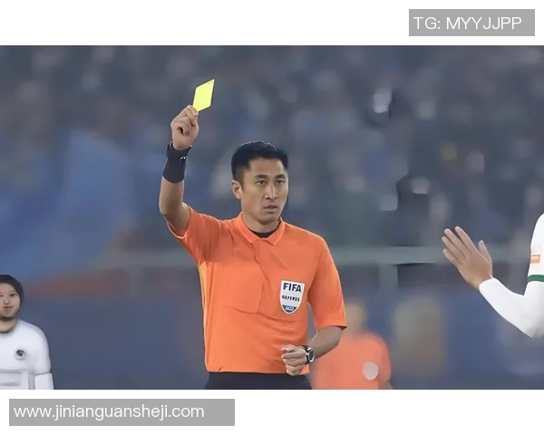 国安与鲁能比赛中争议视频引发热议球迷热议裁判判罚是否公正