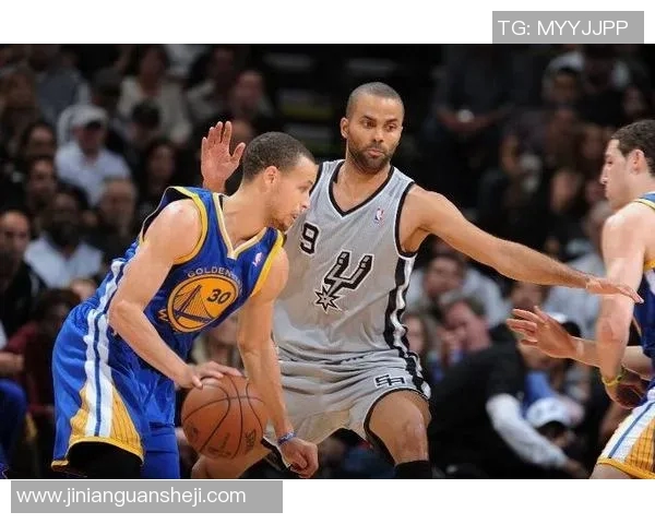 马刺与勇士2017季后赛第三场精彩对决回顾与分析